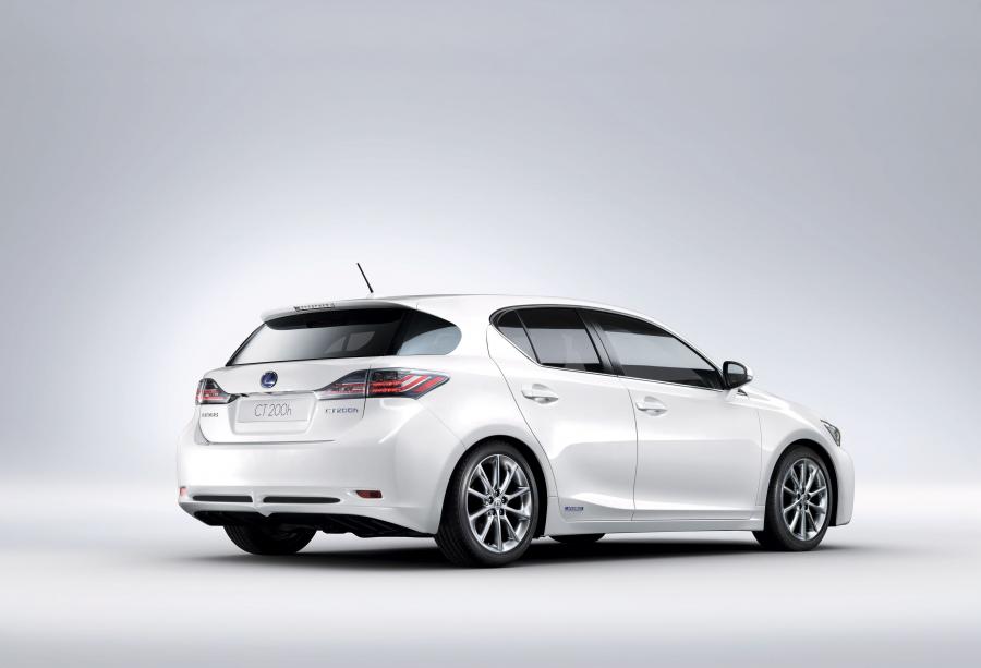  Lexus CT200h 2010 года  (фото 45 из 266)